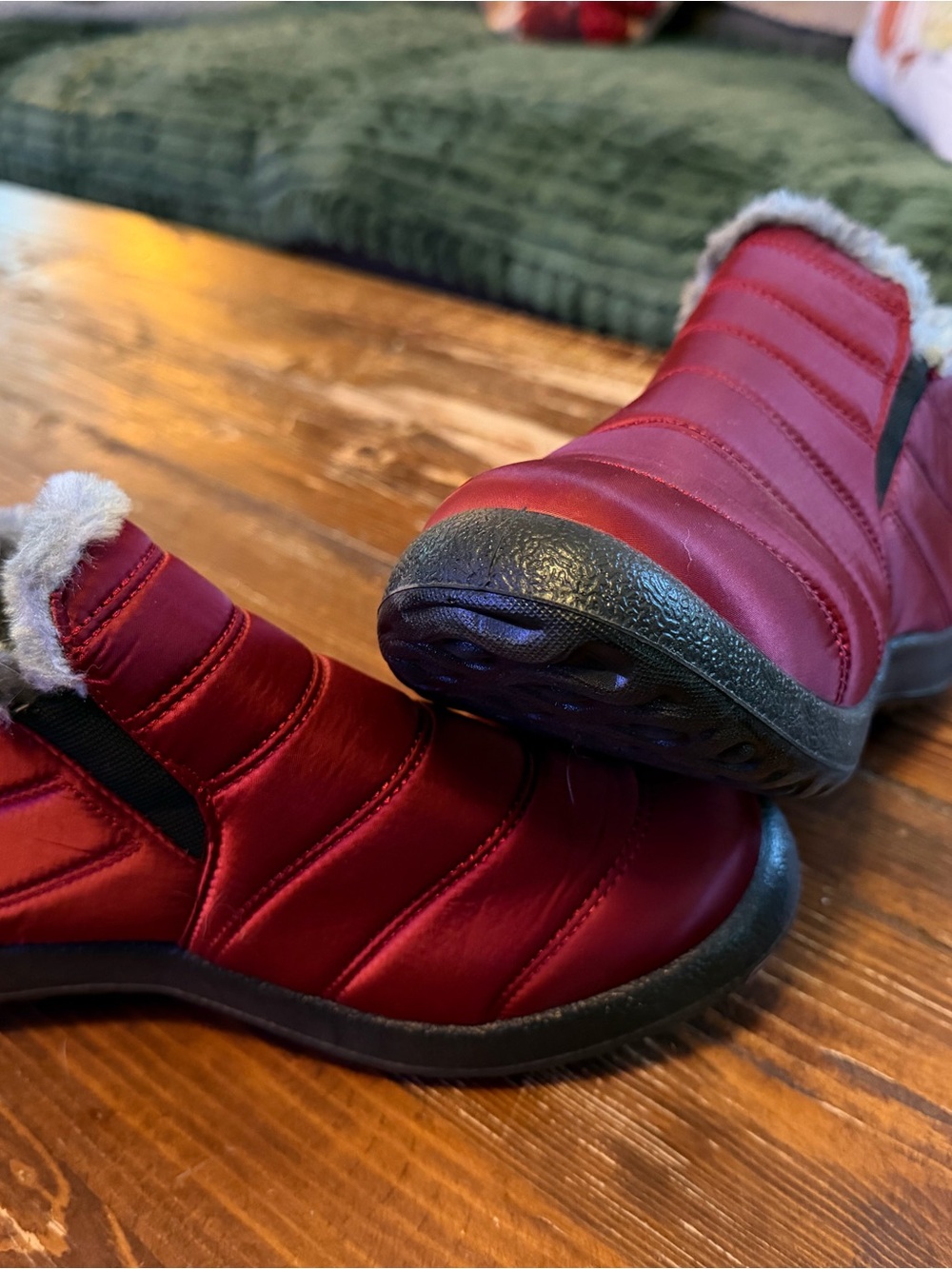 Women’s Winter Slip-On Boots in Red